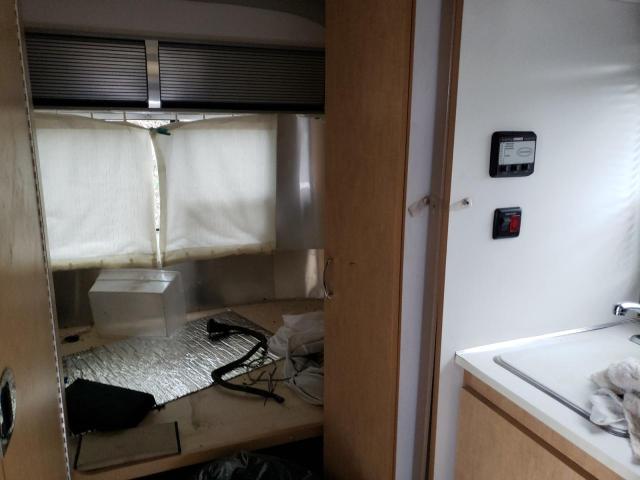 1STHRAC1XCJ527062 - 2012 AIRS TRAILER SILVER photo 5