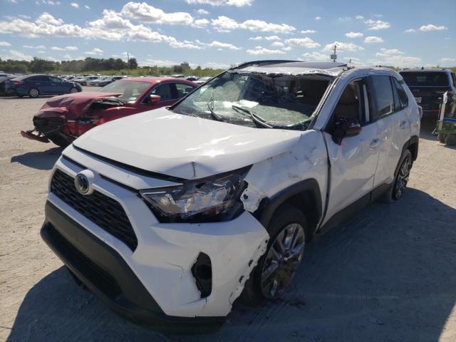 2T3C1RFV5KW027582 - 2019 TOYOTA RAV4 XLE P WHITE photo 2