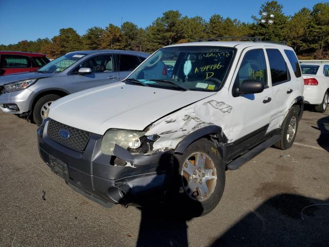 1FMYU03145KA84486 - 2005 FORD ESCAPE WHITE photo 2