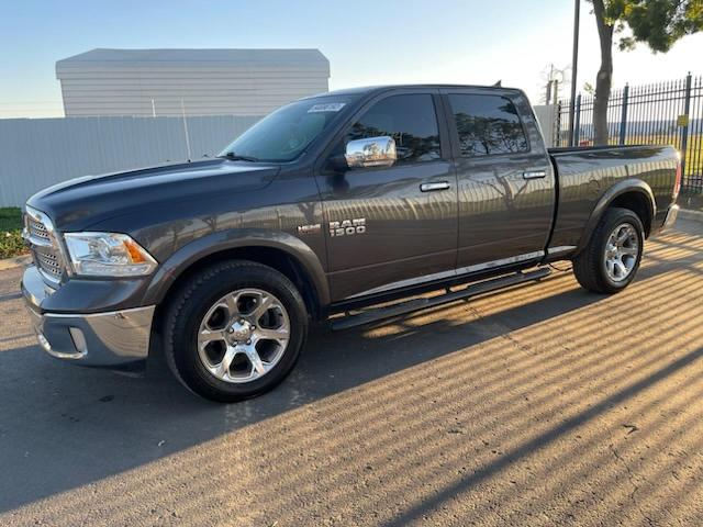 1C6RR6VT1HS549765 - 2017 RAM 1500 LARAM GRAY photo 3