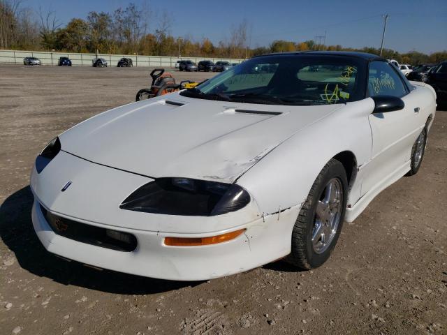 2G1FP22K0V2154335 - 1997 CHEVROLET CAMARO BAS WHITE photo 2