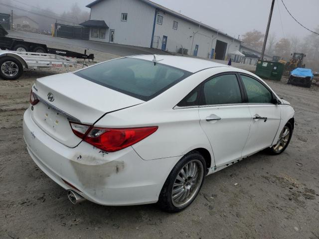 5NPEC4AC0BH284572 - 2011 HYUNDAI SONATA WHITE photo 4