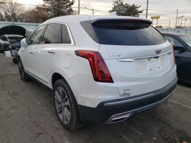 1GYKNFRS0PZ107308 - 2023 CADILLAC XT5 PLATIN WHITE photo 3