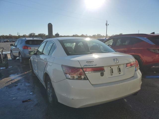 1HGCP2F49CA000738 - 2012 HONDA ACCORD LXP WHITE photo 3