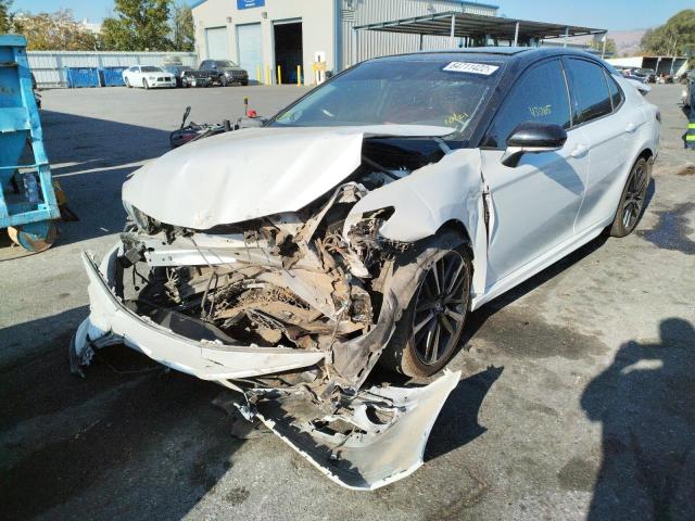 4T1K61AK0LU305617 - 2020 TOYOTA CAMRY XSE WHITE photo 2