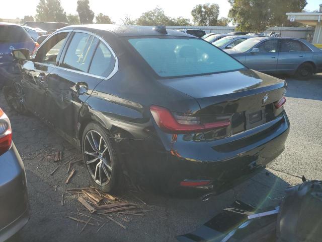 3MW5R1J59K8B03189 - 2019 BMW 330I BLACK photo 3