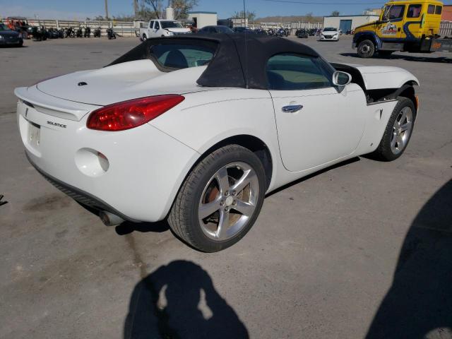 1G2MB35B37Y140812 - 2007 PONTIAC SOLSTICE WHITE photo 4