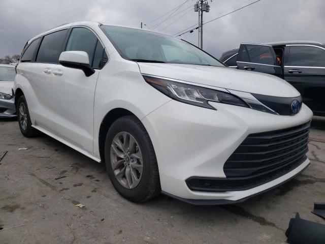 5TDKRKEC6NS096363 - 2022 TOYOTA SIENNA LE WHITE photo 1