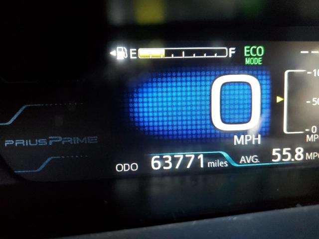 JTDKARFP3H3065045 - 2017 TOYOTA PRIUS PRIM Rot Foto 8