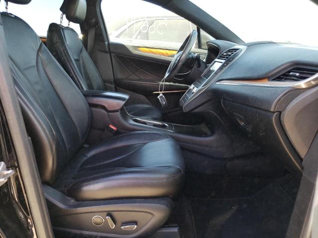 5LMCJ2C99HUL12055 - 2017 LINCOLN MKC SELECT შავი ფოტო 5