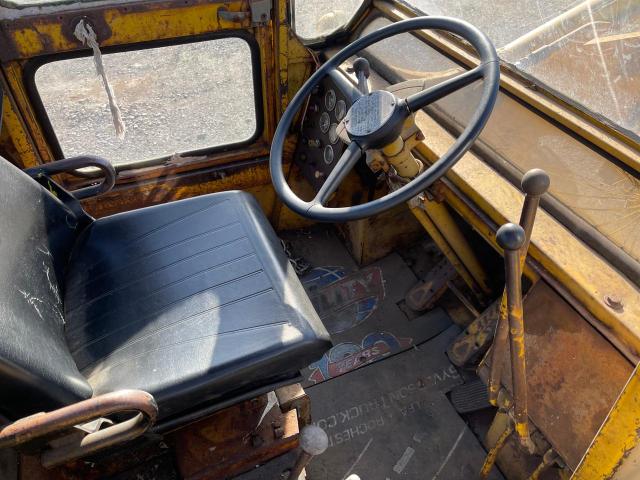 5DC136 - 1980 CLAR FORKLIFT 黄色 照片 5