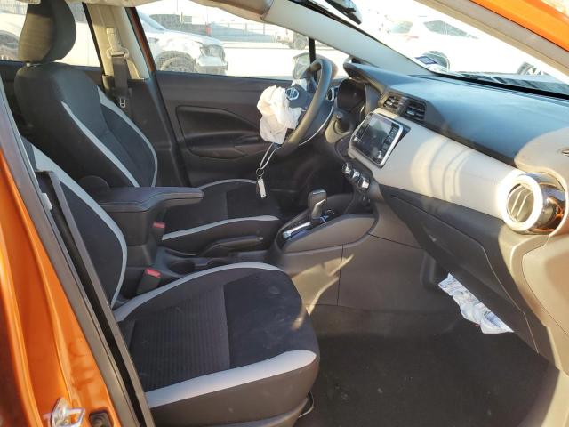 3N1CN8EVXLL846292 - 2020 NISSAN VERSA SV ORANGE photo 5