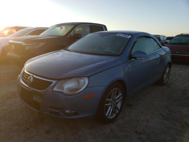 WVWFA71F18V006813 - 2008 VOLKSWAGEN EOS LUX 蓝色 照片 2