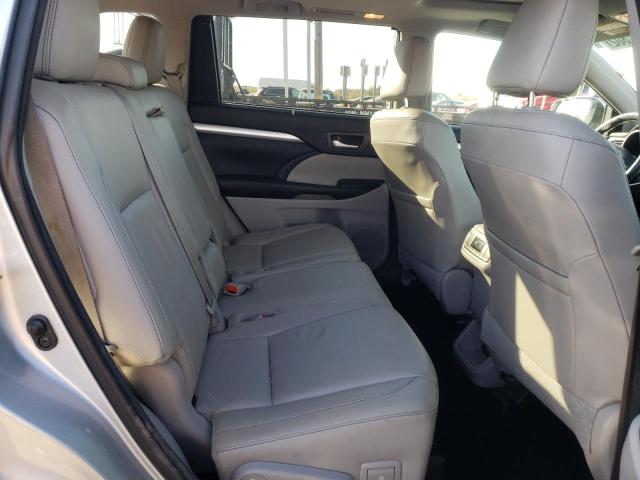 5TDKZRFH5JS528230 - 2018 TOYOTA HIGHLANDER ვერცხლისფერი ფოტო 6