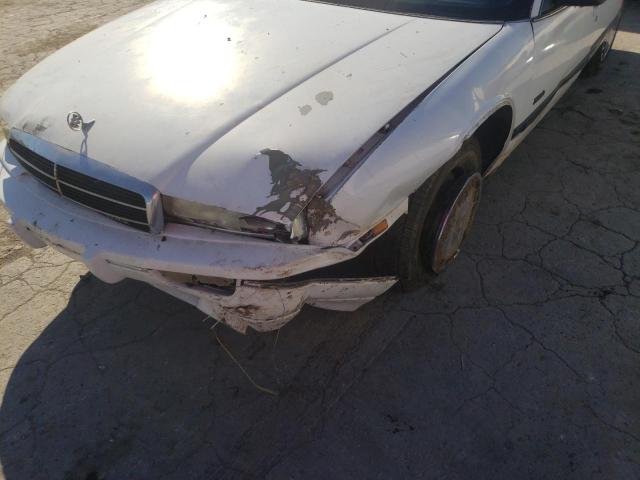 2G4WB54T2P1460857 - 1993 BUICK REGAL CUST WHITE photo 9