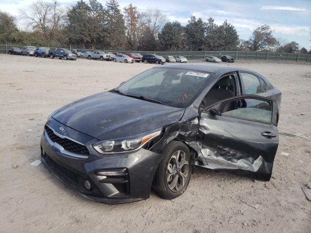 3KPF24AD1KE122924 - 2019 KIA FORTE FE SILVER photo 2