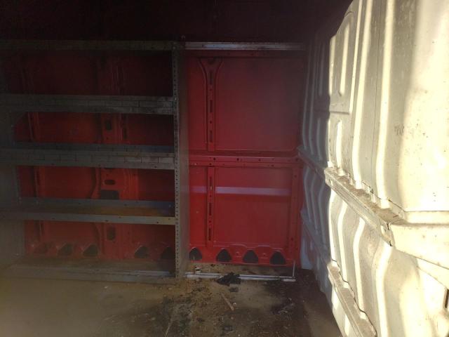 3C6TRVDGXGE102387 - 2016 RAM PROMASTER RED photo 6