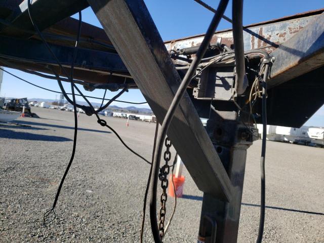 16VCX4934Y1520564 - 2000 UTILITY TRAILER შავი ფოტო 9