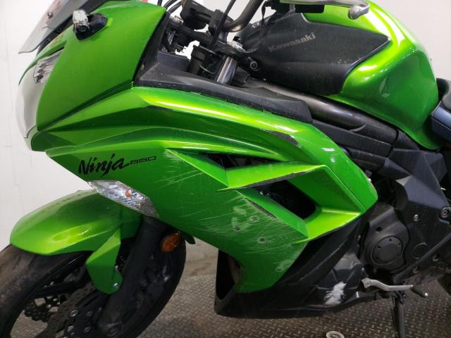 JKAEXEE18CDA00256 - 2012 KAWASAKI EX650 EC GREEN photo 9