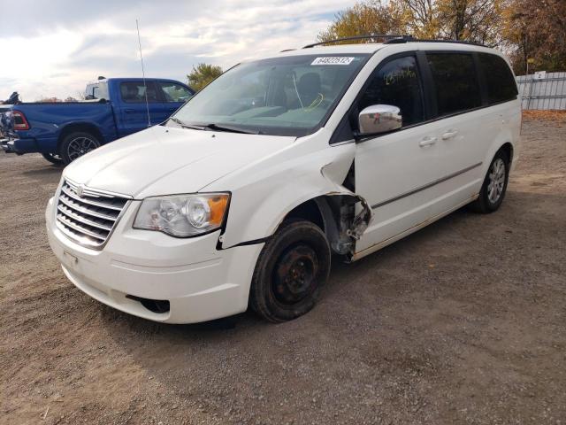 2A4RR5DXXAR278097 - 2010 CHRYSLER TOWN & COU WHITE photo 2