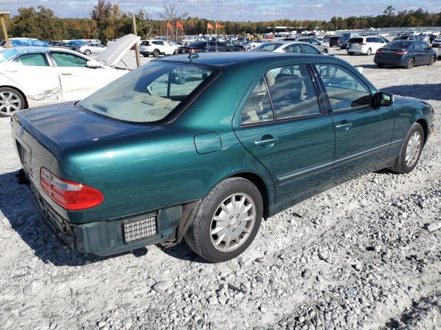 WDBJF65J01B241374 - 2001 MERCEDES-BENZ E 320 GREEN photo 4