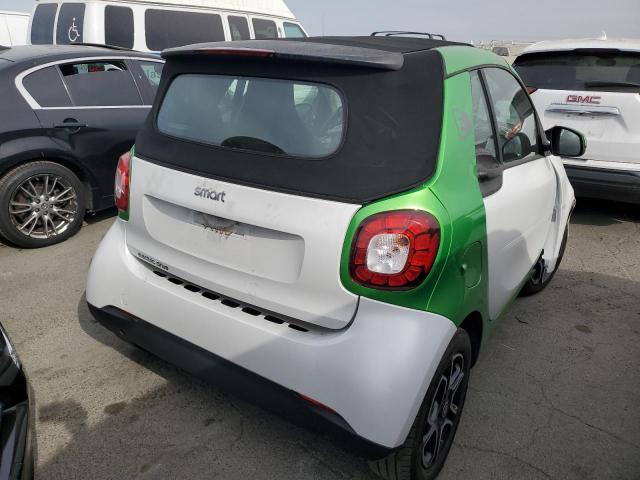 WMEFK9BA0JK259528 - 2018 SMART FORTWO TWO TONE photo 4