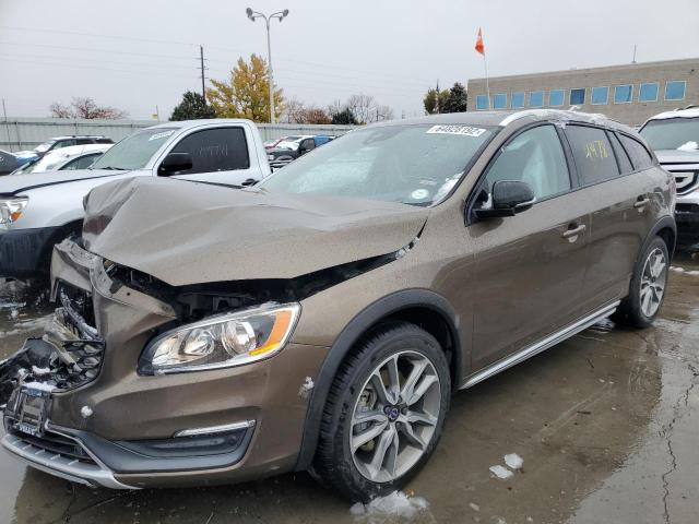 YV4612HK4G1017779 - 2016 VOLVO V60 CROSS BROWN photo 2