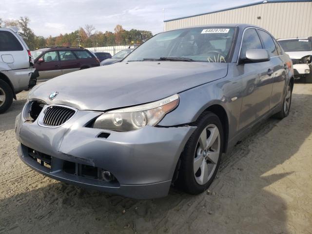 WBANF33567CW69182 - 2007 BMW 525 XI SILVER photo 2