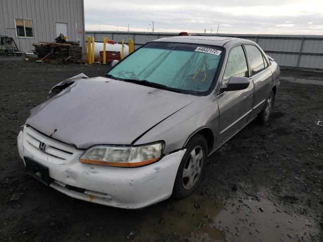 1HGCG5568YA122809 - 2000 HONDA ACCORD SILVER photo 2