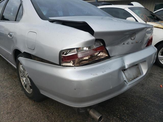 19UUA56602A050502 - 2002 ACURA 3.2TL SILVER photo 9