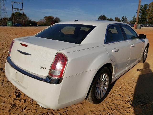 2C3CCAAG0DH520551 - 2013 CHRYSLER 300 WHITE photo 4