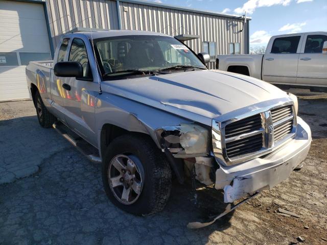 1D7HW42J86S511148 - 2006 DODGE DAKOTA SLT SILVER photo 1