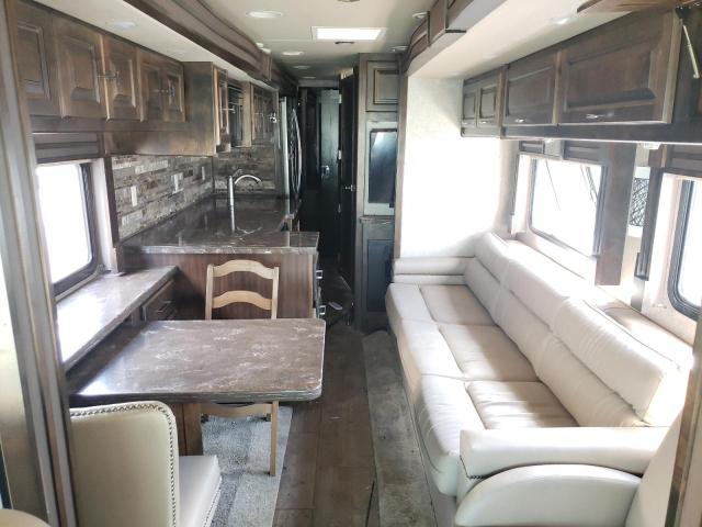 4UZACWFC0JCJW0780 - 2018 FREIGHTLINER CHASSIS XC ბეჟი ფოტო 6