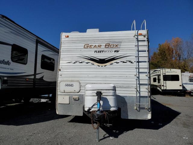 4CE7F222042****** - 2004 FLEETWOOD GEARBOX WHITE photo 7