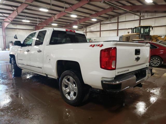 1GCVKSEC1JZ317779 - 2018 CHEVROLET SILVERADO WHITE photo 3