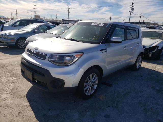 KNDJN2A22H7473886 - 2017 KIA SOUL SILVER photo 2