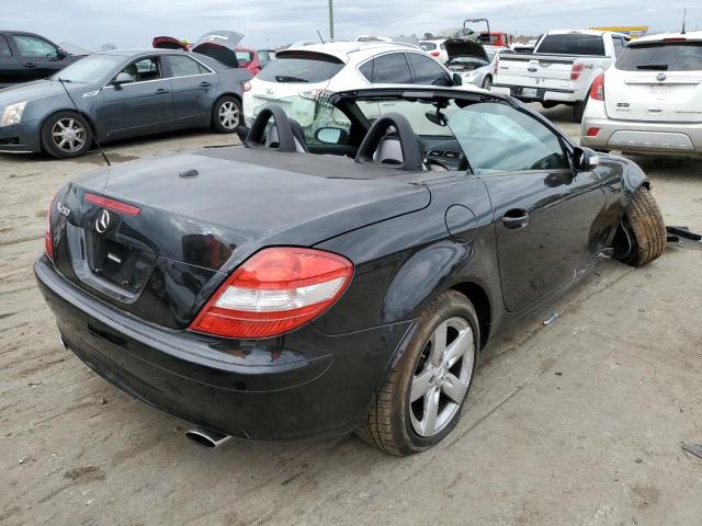 WDBWK54F26F110858 - 2006 MERCEDES-BENZ SLK 280 BLACK photo 4