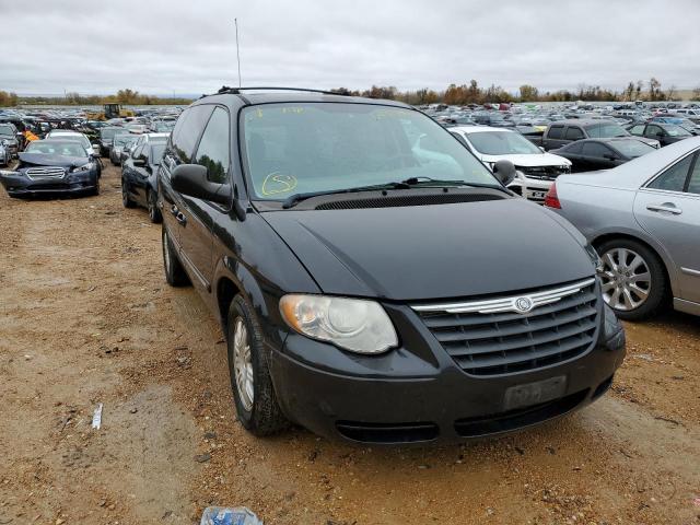 2C4GP54L05R233868 - 2005 CHRYSLER TOWN & COU BLACK photo 1