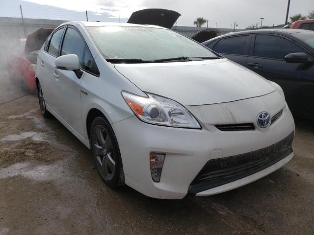 JTDKN3DU6F0417494 - 2015 TOYOTA PRIUS WHITE photo 1