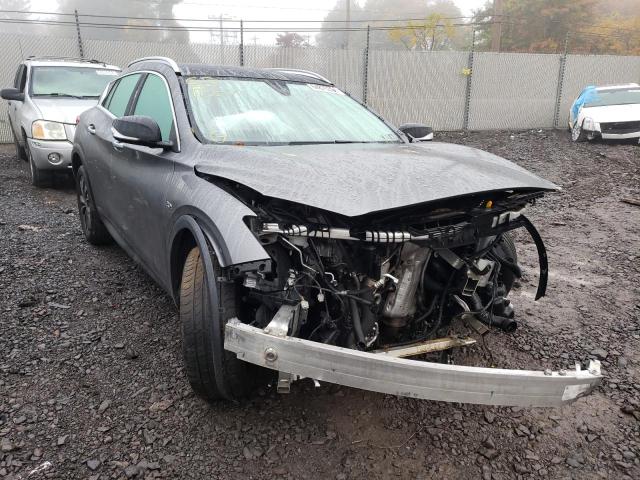 SJKCH5CRXJA060518 - 2018 INFINITI QX30 BASE GRAY photo 1