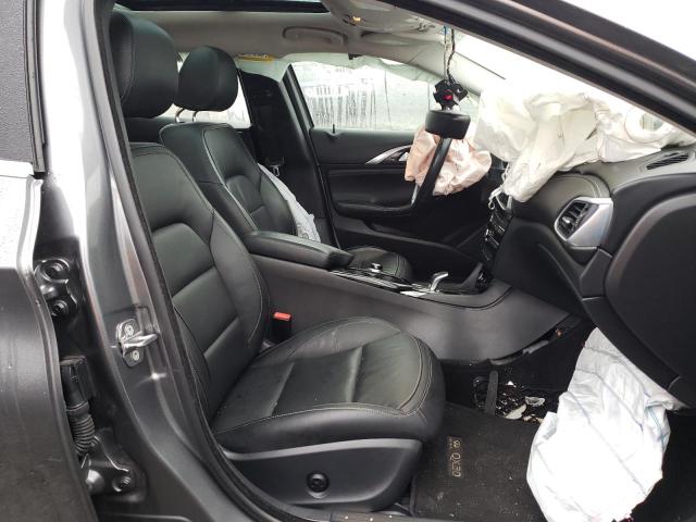 SJKCH5CRXJA060518 - 2018 INFINITI QX30 BASE GRAY photo 5