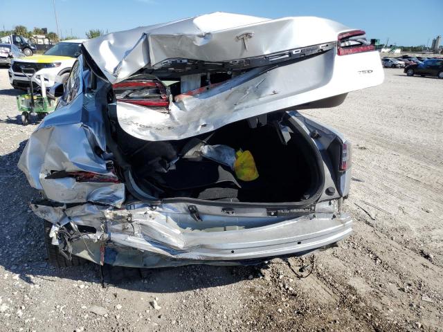 5YJSA1E27HF194609 - 2017 TESLA MODEL S SILVER photo 9