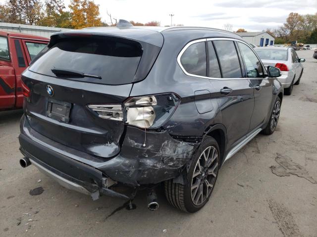 WBXJG9C04M5S74944 - 2021 BMW X1 XDRIVE2 GRAY photo 4