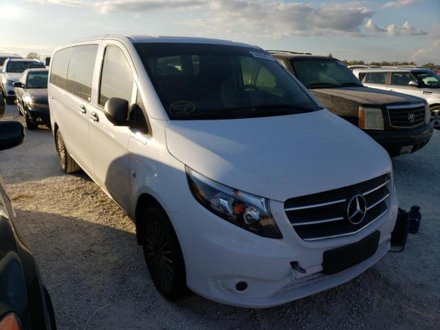 W1YV0CEY1L3694623 - 2020 MERCEDES-BENZ METRIS WHITE photo 1