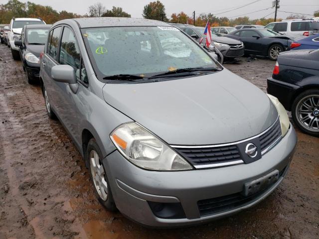 3N1BC13E88L407935 - 2008 NISSAN VERSA SILVER photo 1