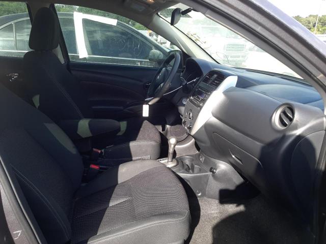 3N1CN7AP4JL832032 - 2018 NISSAN VERSA S ნაცრისფერი ფოტო 5