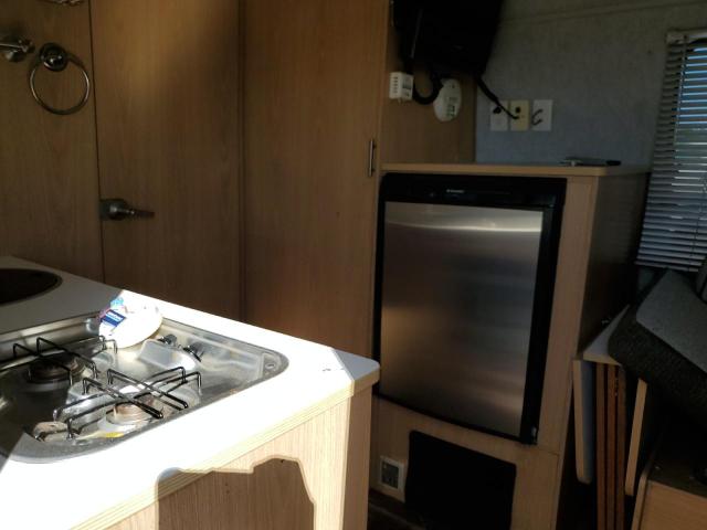 1STK7TC228J522381 - 2008 AIRS TRAVEL TRA ვერცხლისფერი ფოტო 6