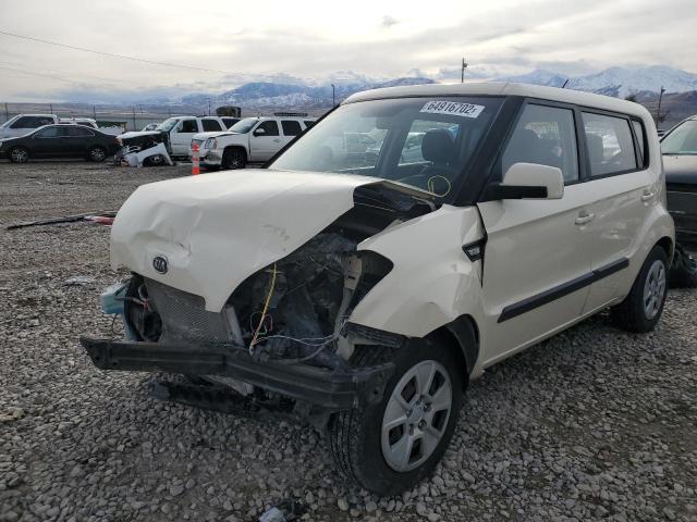 KNDJT2A58C7436642 - 2012 KIA SOUL CREAM photo 2