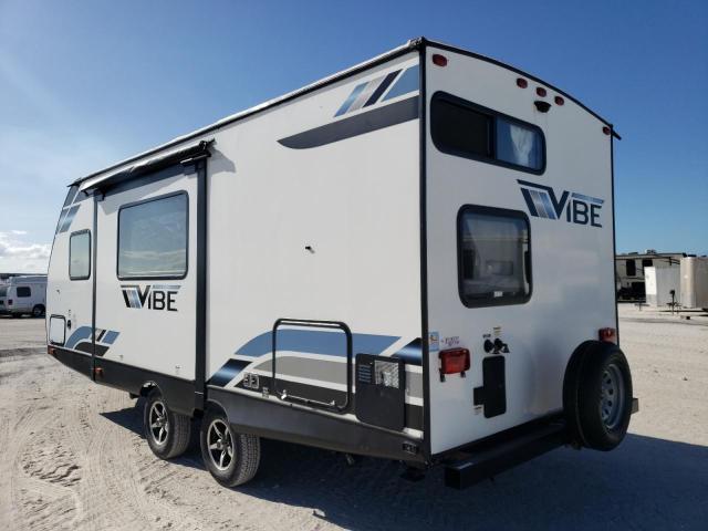 4X4TVBW2XM4117936 - 2021 FVVB TRAVEL TR WHITE photo 3