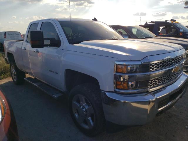 2GC2KREG6K1118199 - 2019 CHEVROLET SILVERADO2 WHITE photo 1